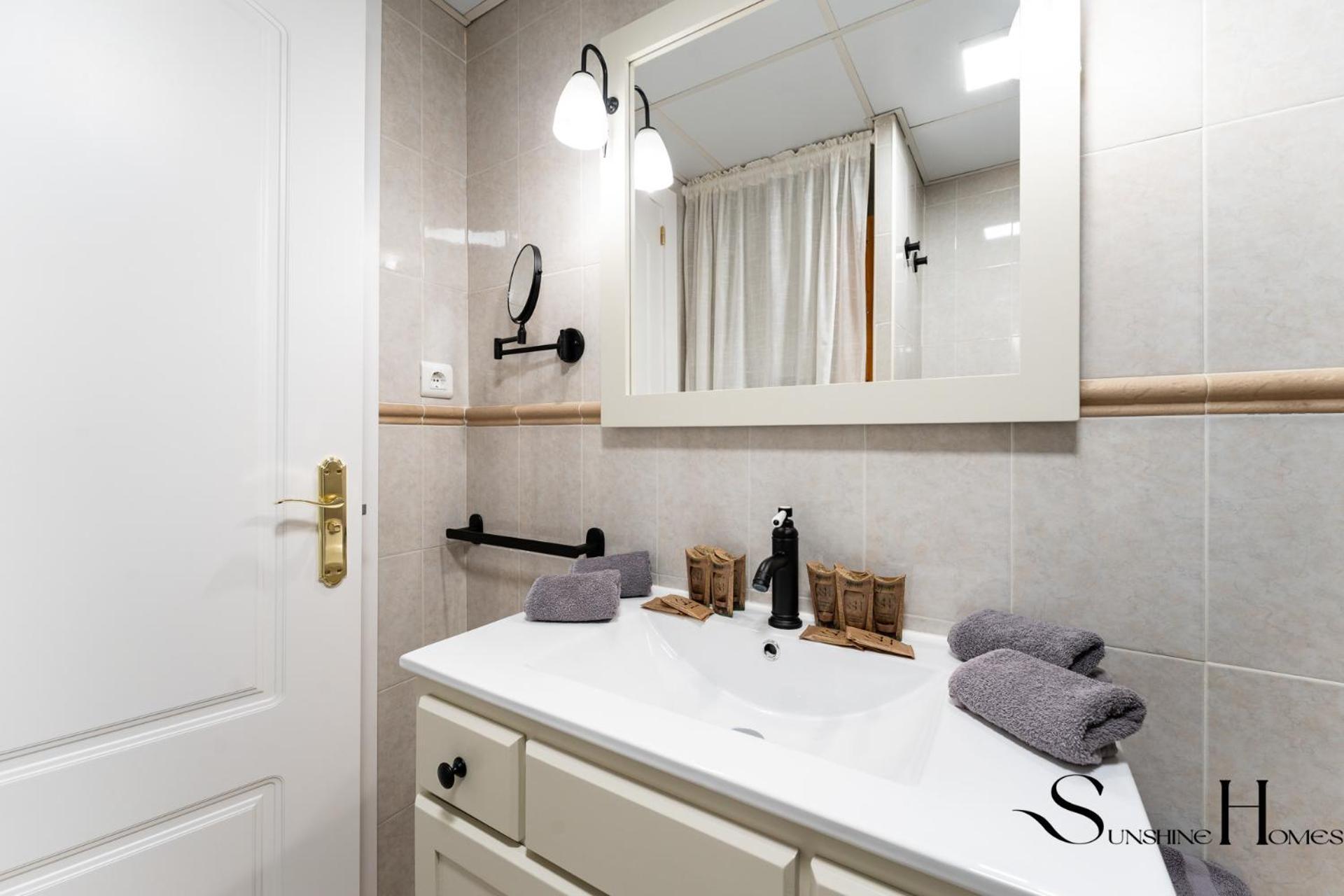 50 Meters From The Beach, 1 Bedroom With Parking Torremolinos Exterior photo